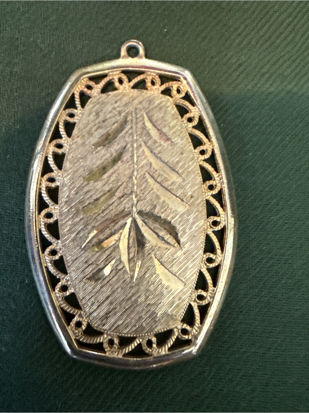 Vintage Silver Tone Etched Leaf Pendant Openwork Filigree Nature Charm